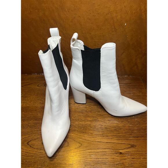 Steve Madden size 9 white black booties 3” heel. Perfect for football game day - Picture 1 of 10